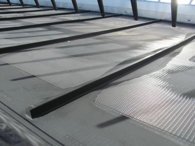 Image of MacDon FD240 equipment image 4