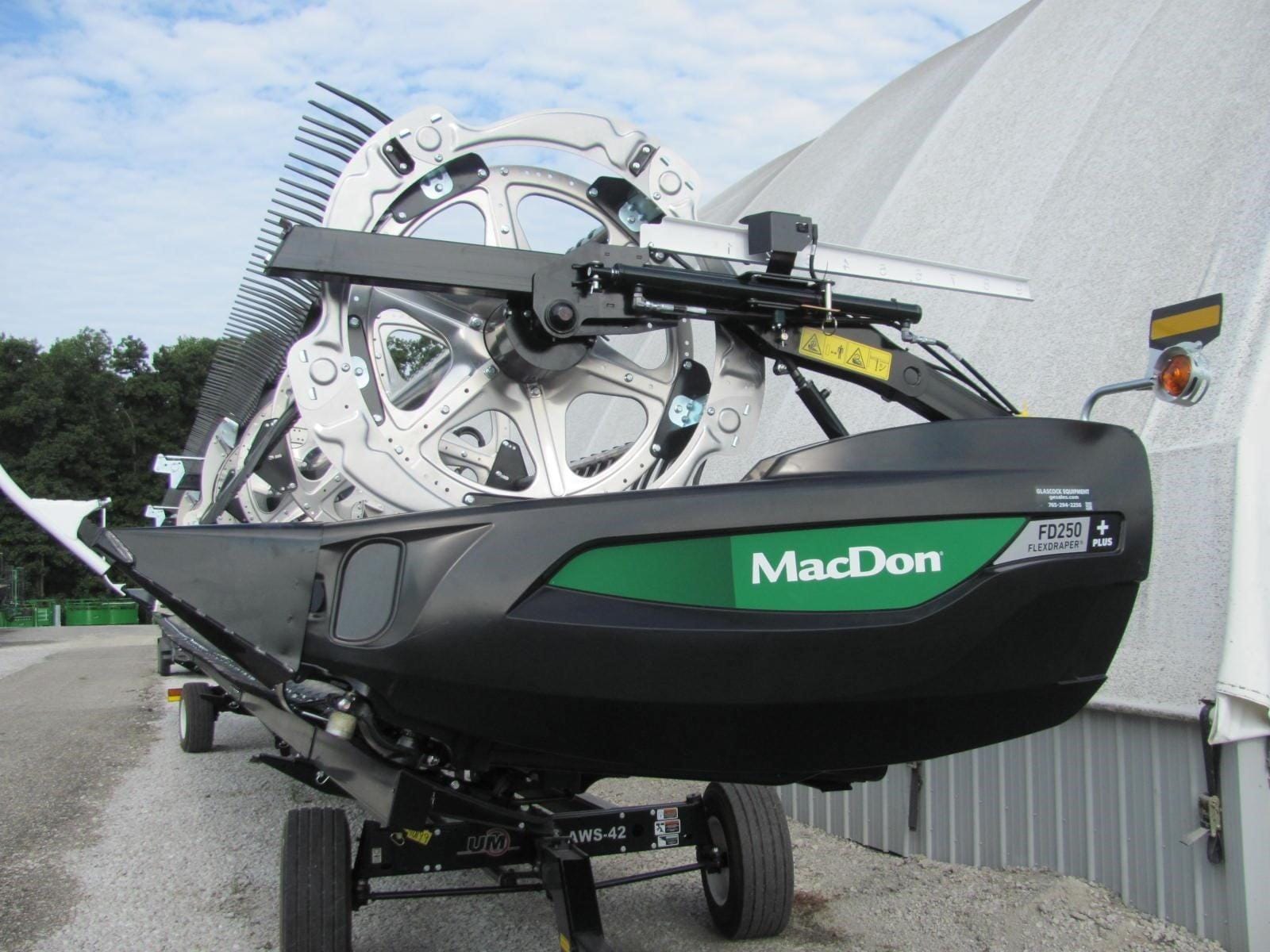2026 MacDon FD250 Plus Equipment Image0