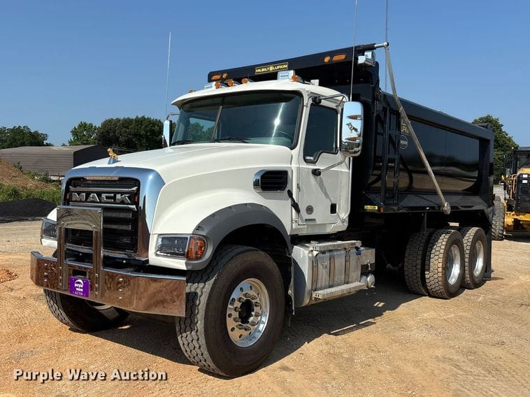 2026 Mack Granite Equipment Image0