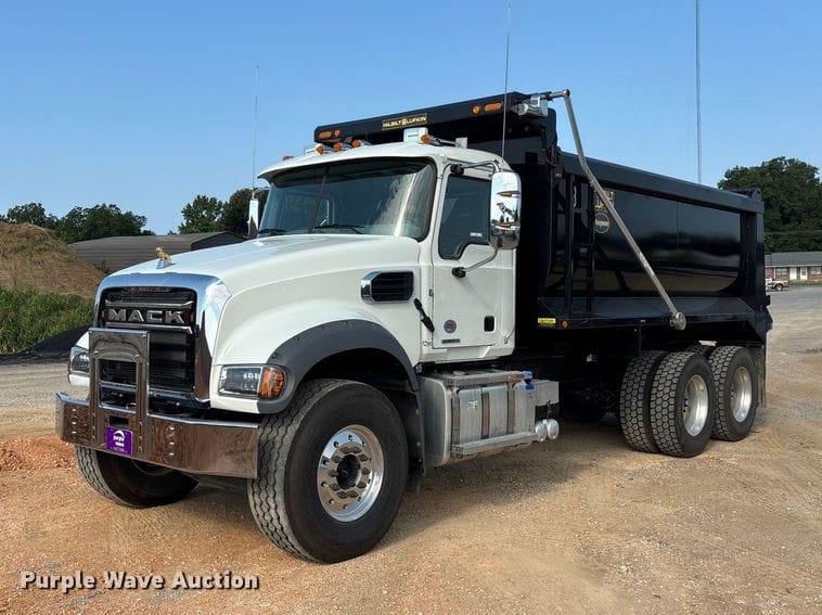 2026 Mack GR64F Equipment Image0
