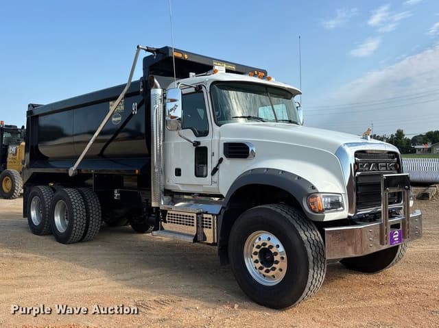 Image of Mack GR64F equipment image 2
