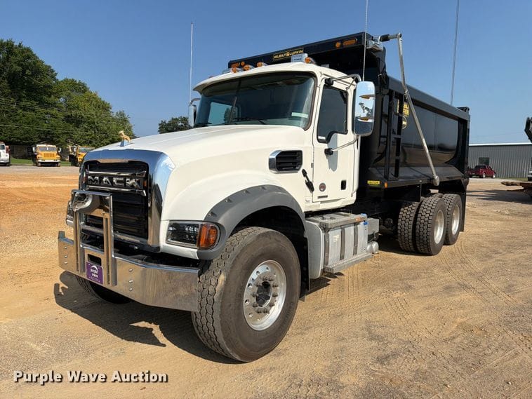 2026 Mack Granite Equipment Image0