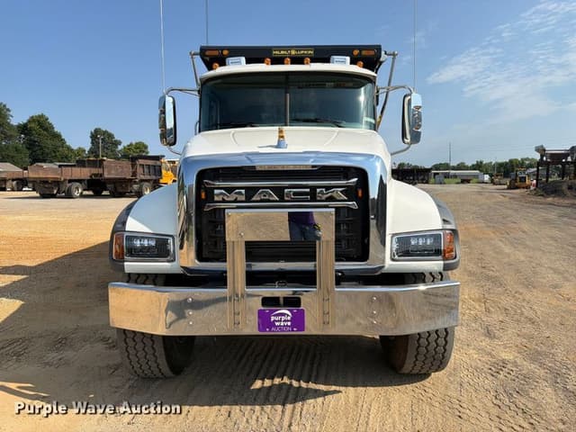Image of Mack Granite equipment image 1
