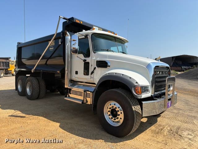 Image of Mack GR64F equipment image 2