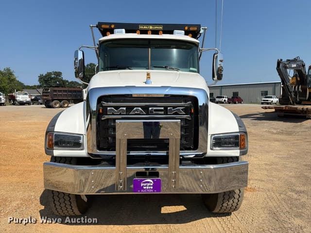 Image of Mack GR64F equipment image 1