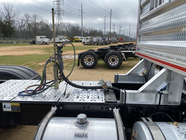 Image of Mack PI64T equipment image 4