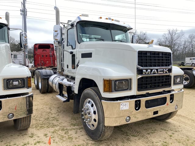 Image of Mack PI64T equipment image 3