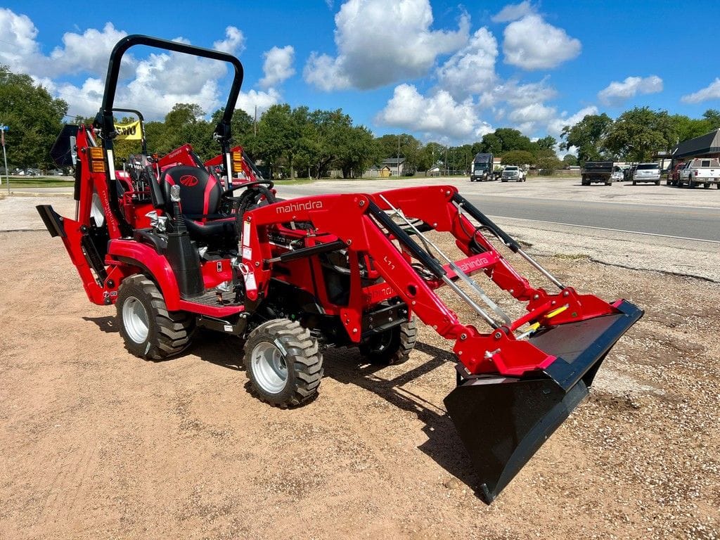 2026 Mahindra 1120 HST Equipment Image0