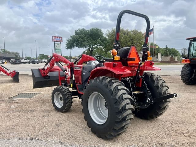Image of Mahindra 1626 HST equipment image 3