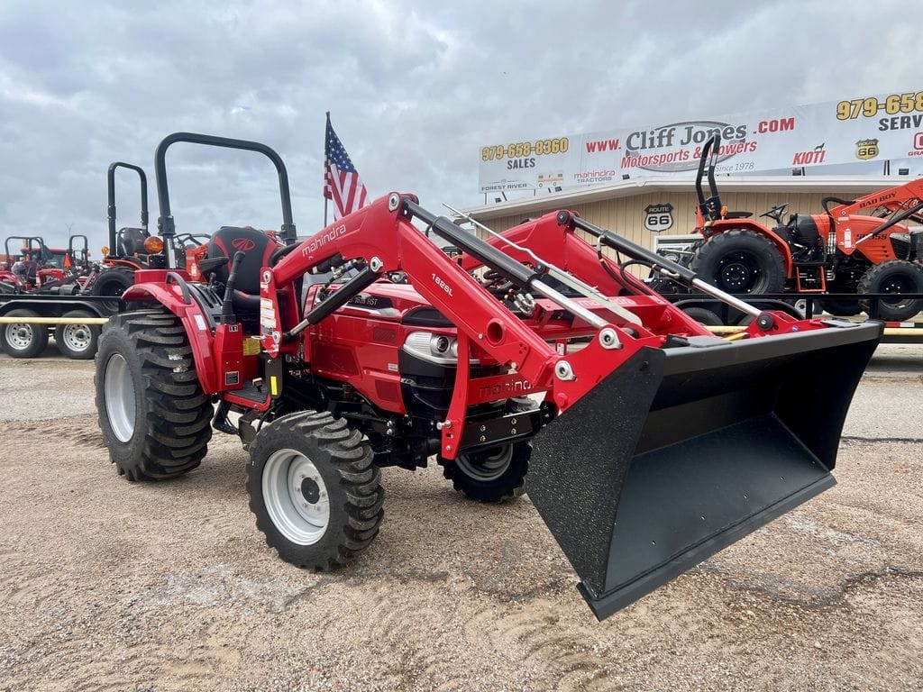 2026 Mahindra 1626 HST Equipment Image0