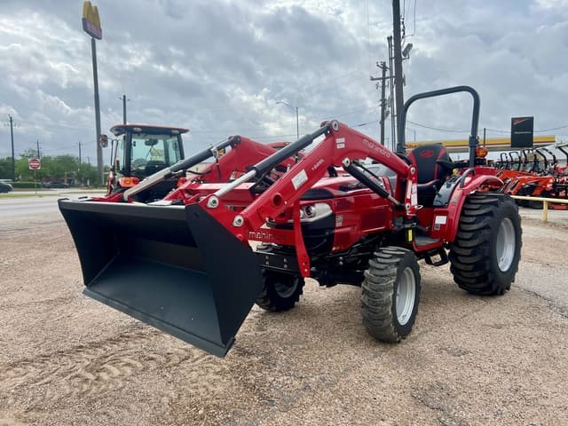 Image of Mahindra 1626 HST equipment image 1