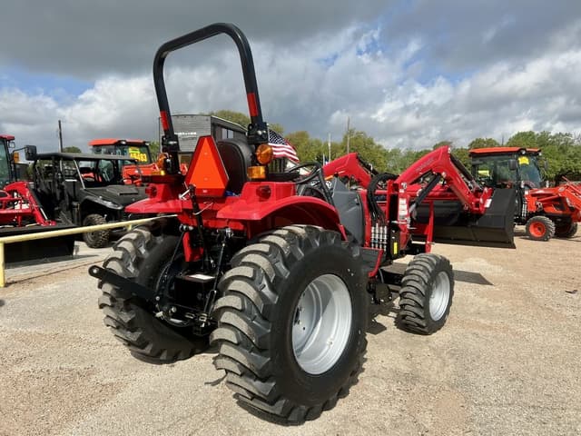 Image of Mahindra 1626 HST equipment image 2