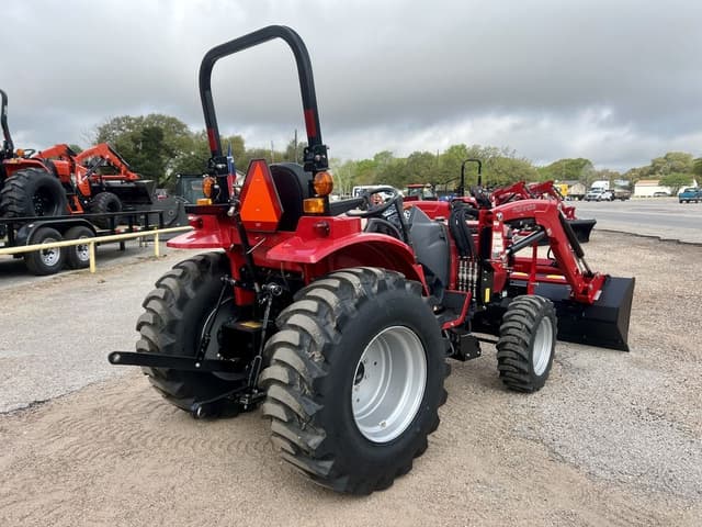 Image of Mahindra 1626 HST equipment image 2