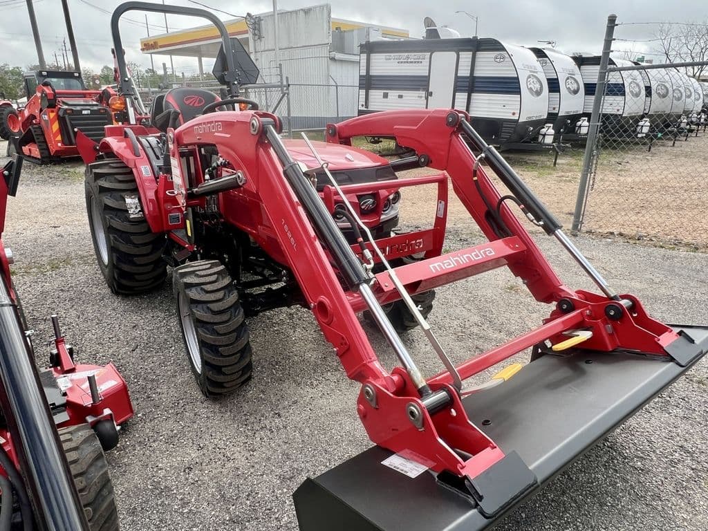 Image of Mahindra 1626 HST Primary image