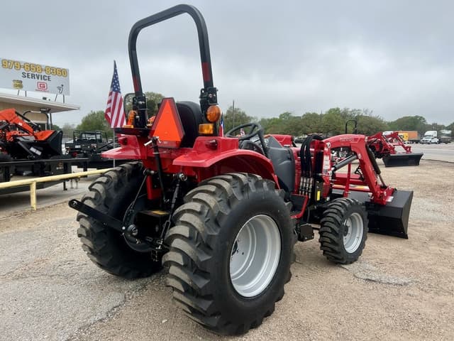 Image of Mahindra 1626 equipment image 2