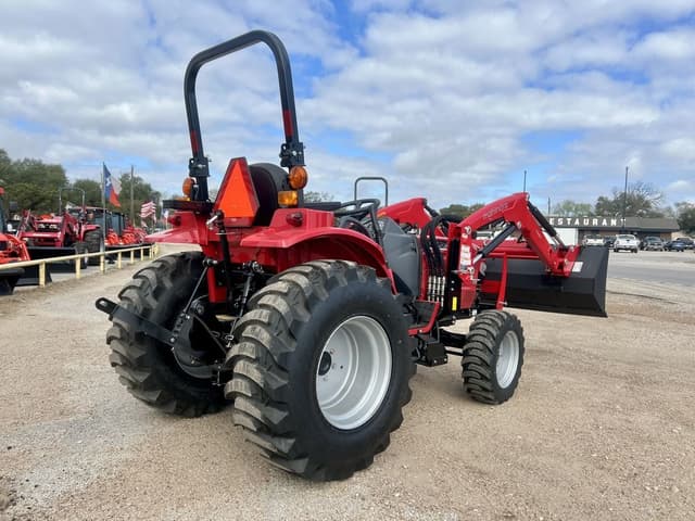 Image of Mahindra 1626 equipment image 2