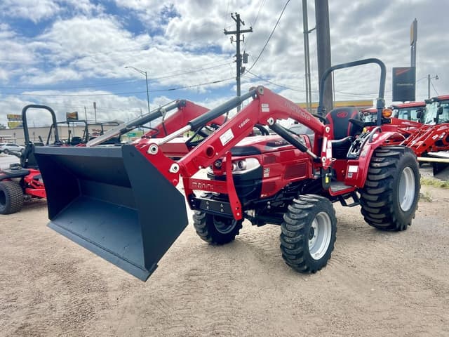 Image of Mahindra 1626 equipment image 1