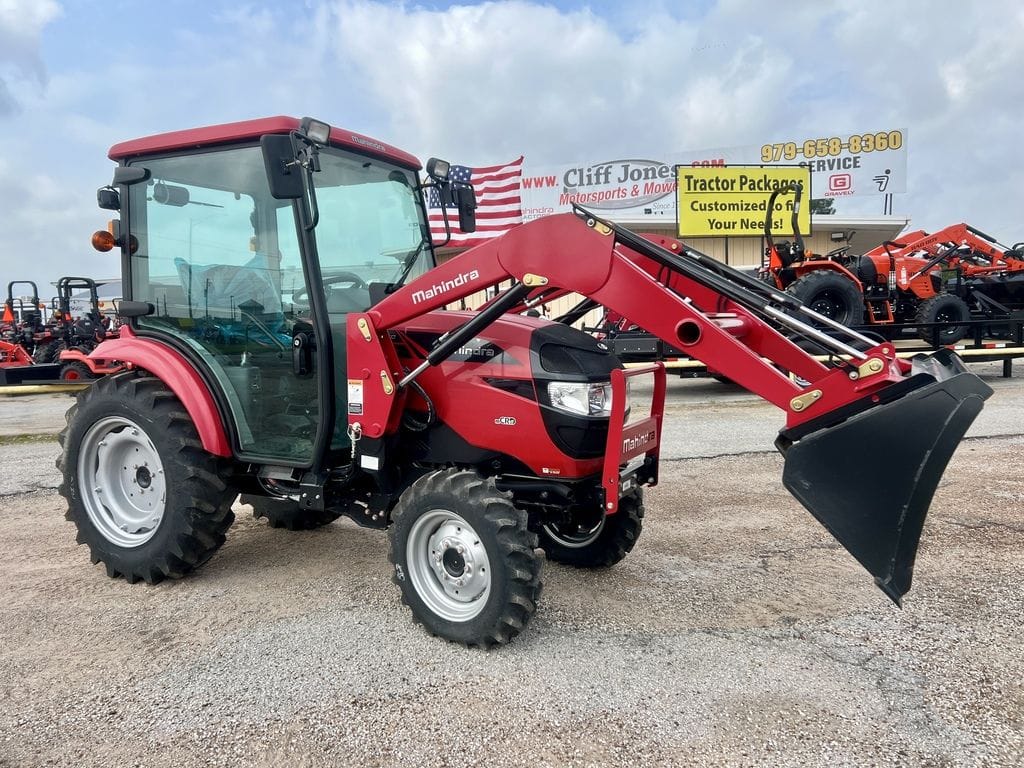 2026 Mahindra 1640 HST Equipment Image0