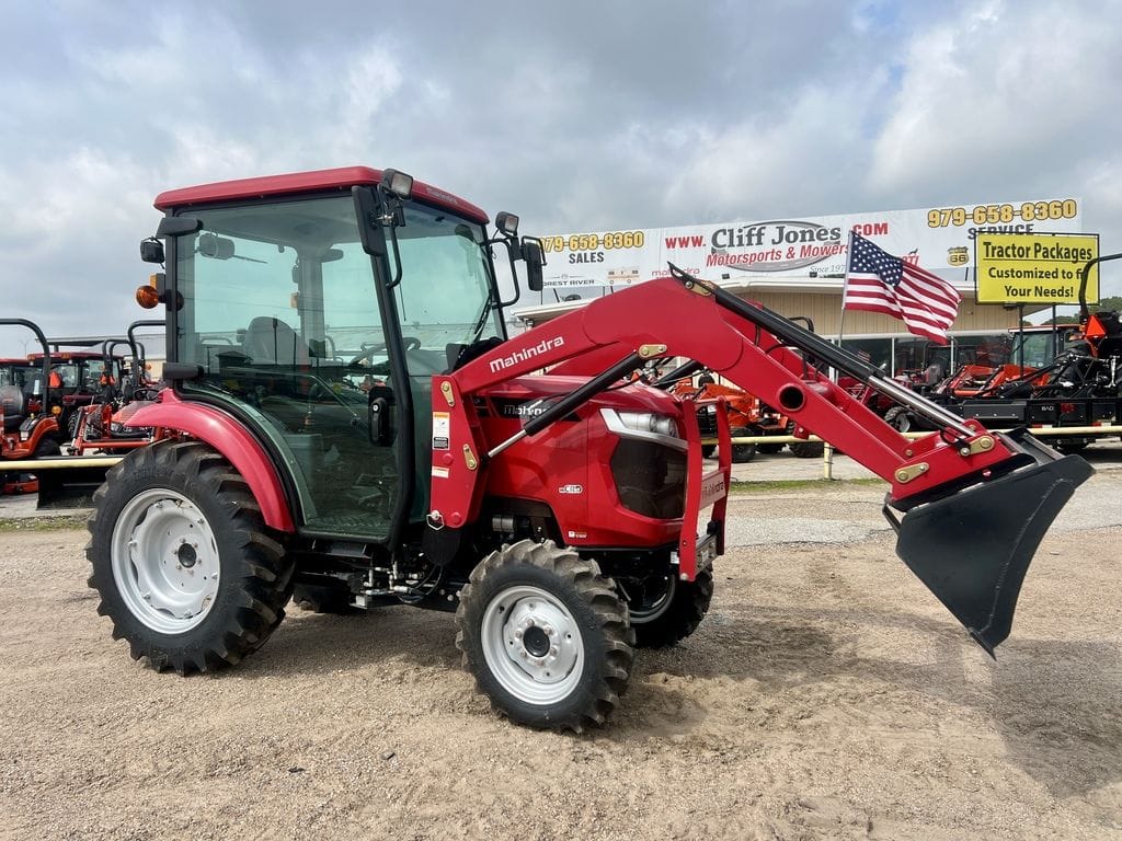 2026 Mahindra 1640 HST Equipment Image0