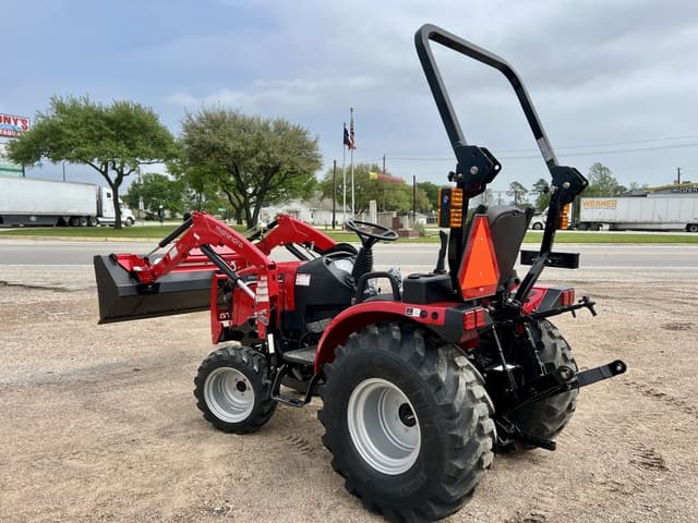 Image of Mahindra 2126 HST equipment image 3