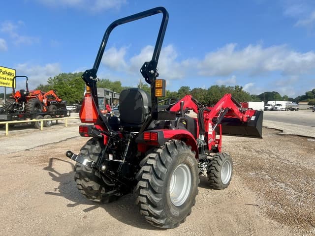 Image of Mahindra 2126 HST equipment image 2