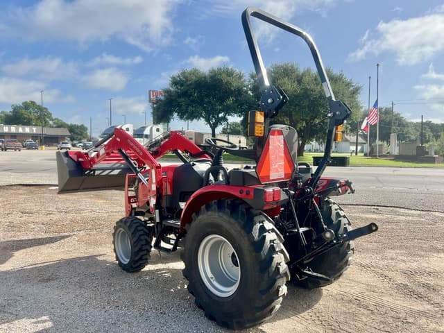 Image of Mahindra 2126 HST equipment image 3