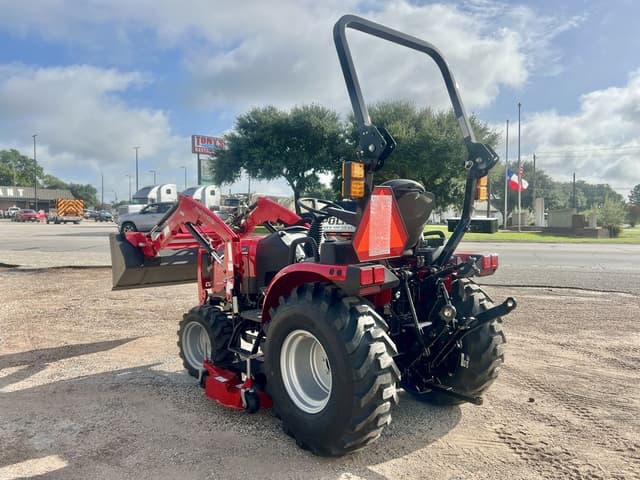 Image of Mahindra 2126 HST equipment image 3