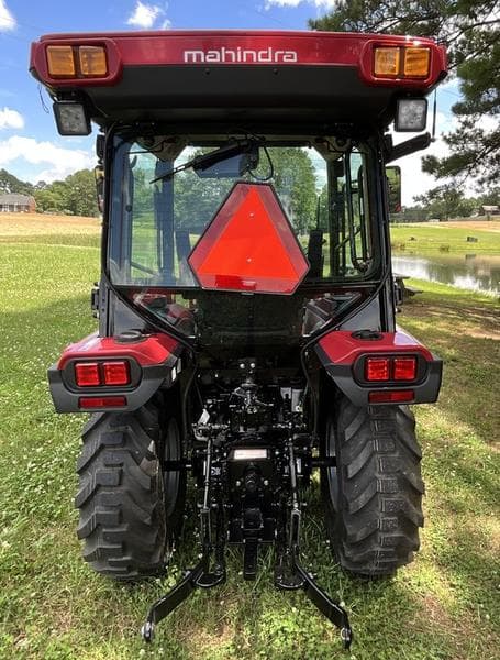 Image of Mahindra 2126 HST equipment image 4