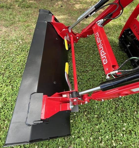 Image of Mahindra 2126 HST equipment image 1