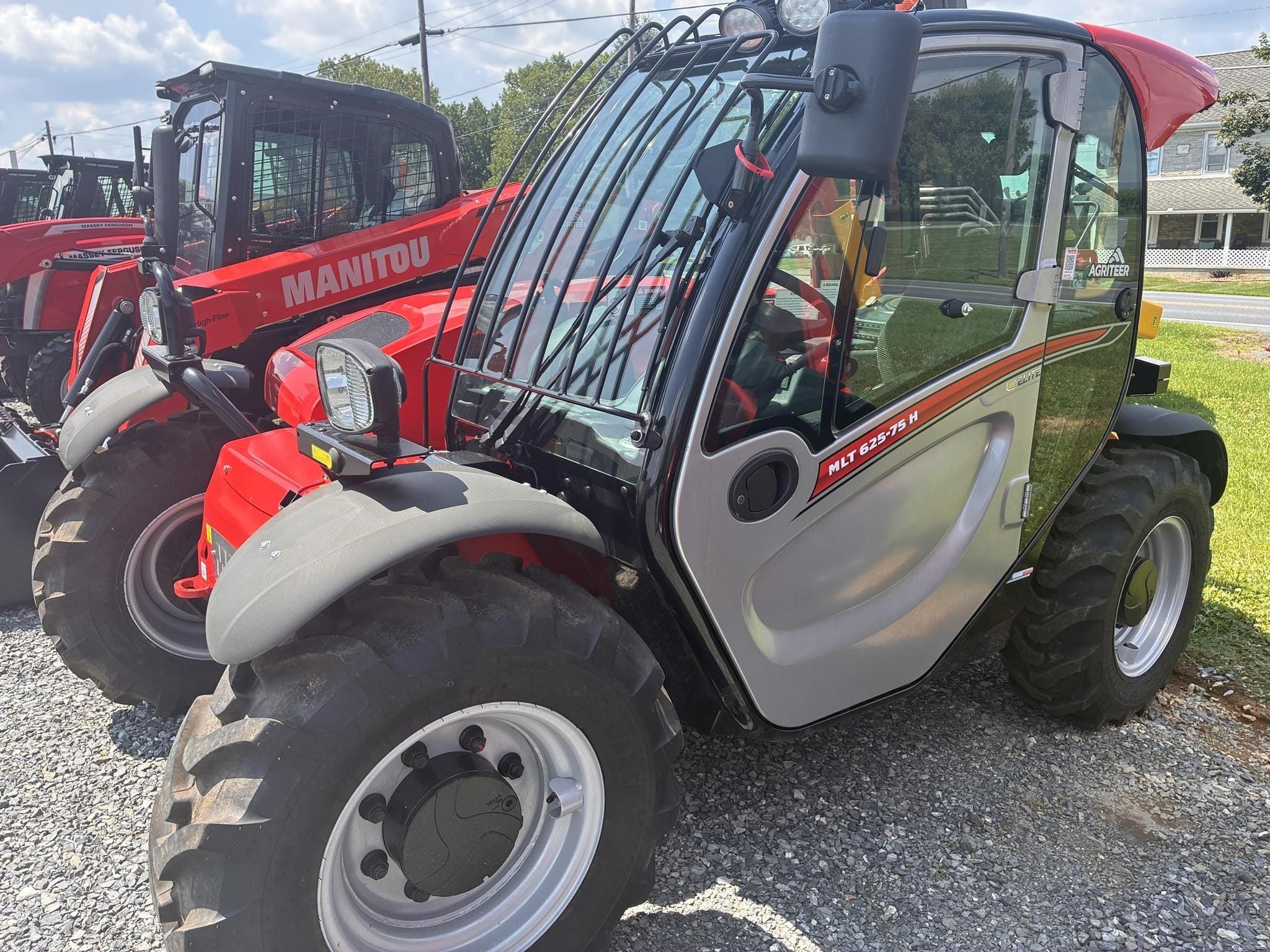 2026 Manitou MLT625 Equipment Image0