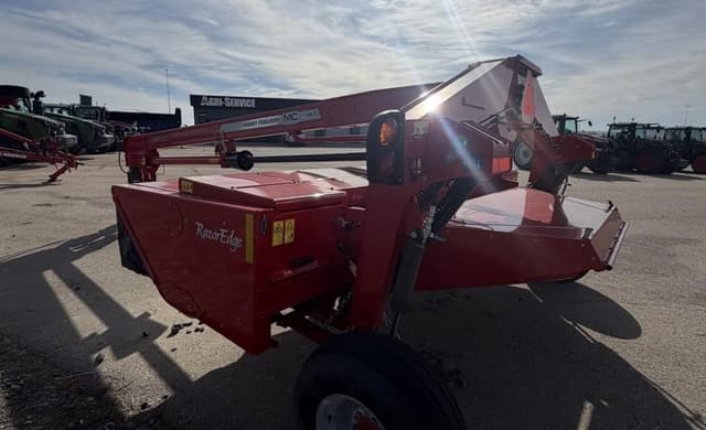 Image of Massey Ferguson 1393 equipment image 2
