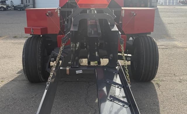 Image of Massey Ferguson 1840 equipment image 1