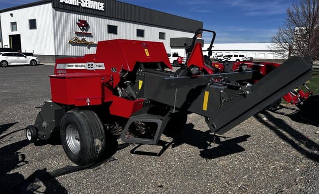 Image of Massey Ferguson 1840 equipment image 1