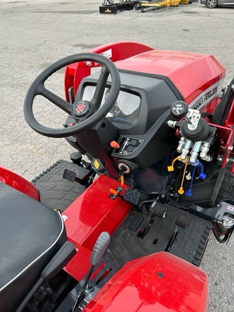 Image of Massey Ferguson 1E.35 equipment image 1