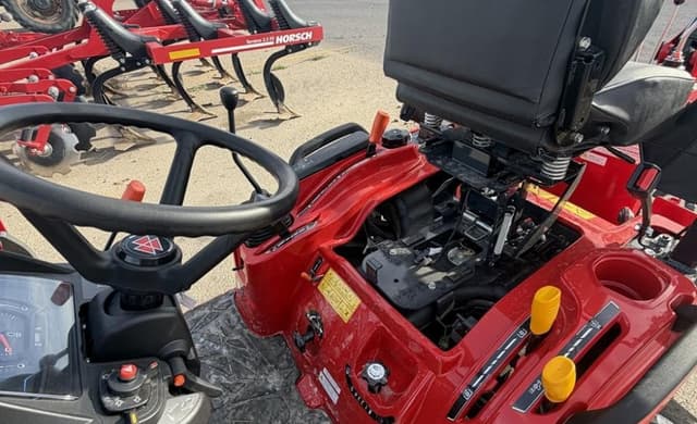 Image of Massey Ferguson 1GC.23 equipment image 4