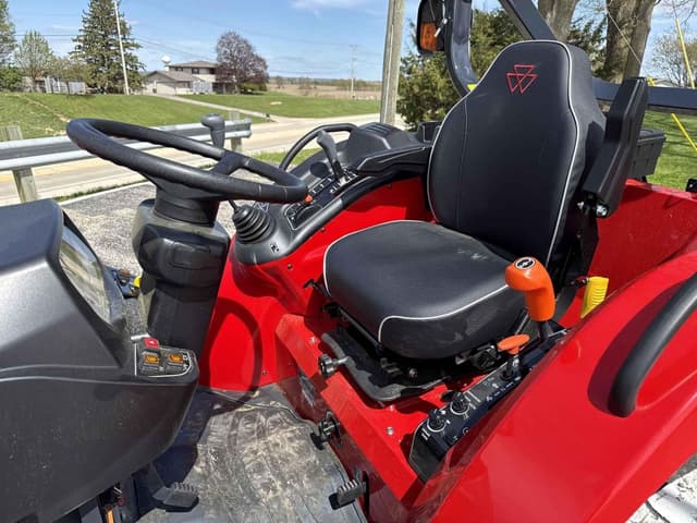 Image of Massey Ferguson 1M.35 equipment image 2