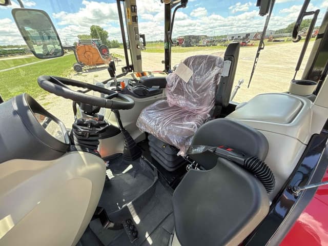 Image of Massey Ferguson 4710 equipment image 2