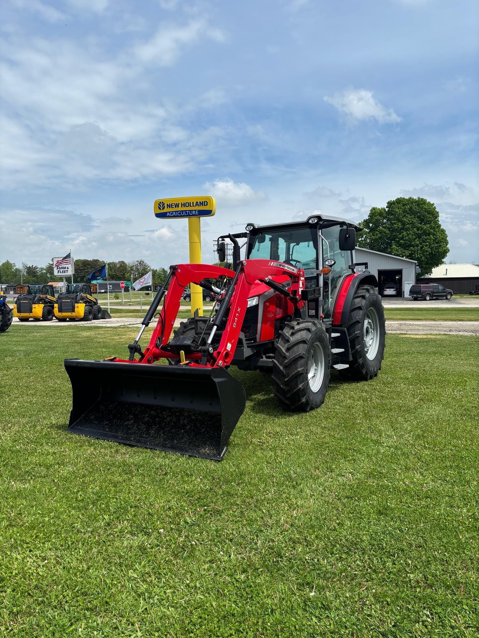 2026 Massey Ferguson 5M.105 Equipment Image0
