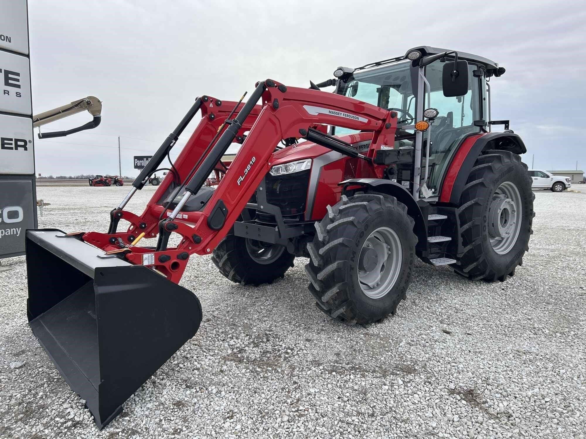 2026 Massey Ferguson 5M.115 Equipment Image0