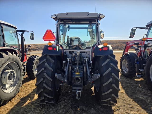 Image of Massey Ferguson 5M.145 equipment image 4