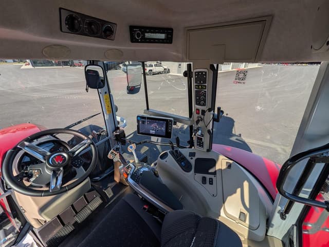 Image of Massey Ferguson 6S.180 equipment image 3