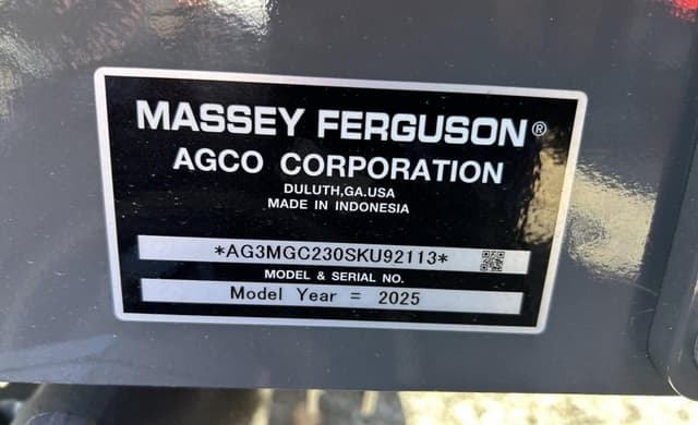 Image of Massey Ferguson GC1723EB equipment image 4