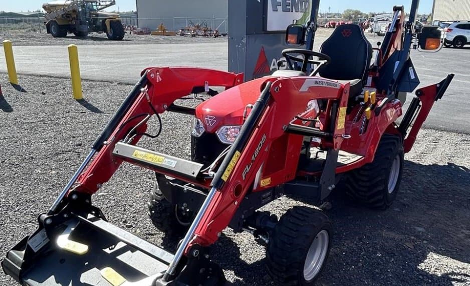 Image of Massey Ferguson GC1723EB Primary image