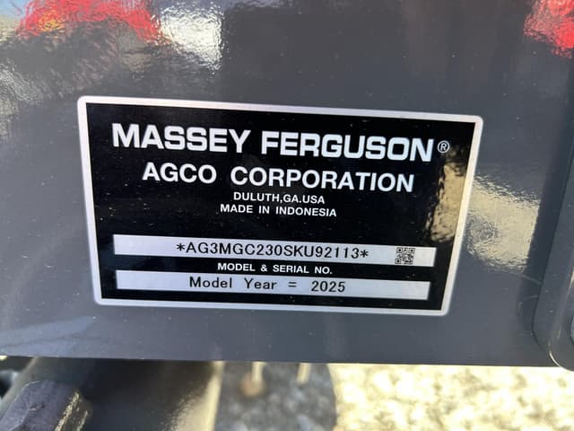 Image of Massey Ferguson GC1723EB equipment image 4