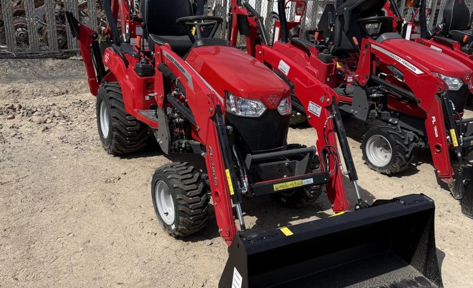 2026 Massey Ferguson GC1723EB Equipment Image0