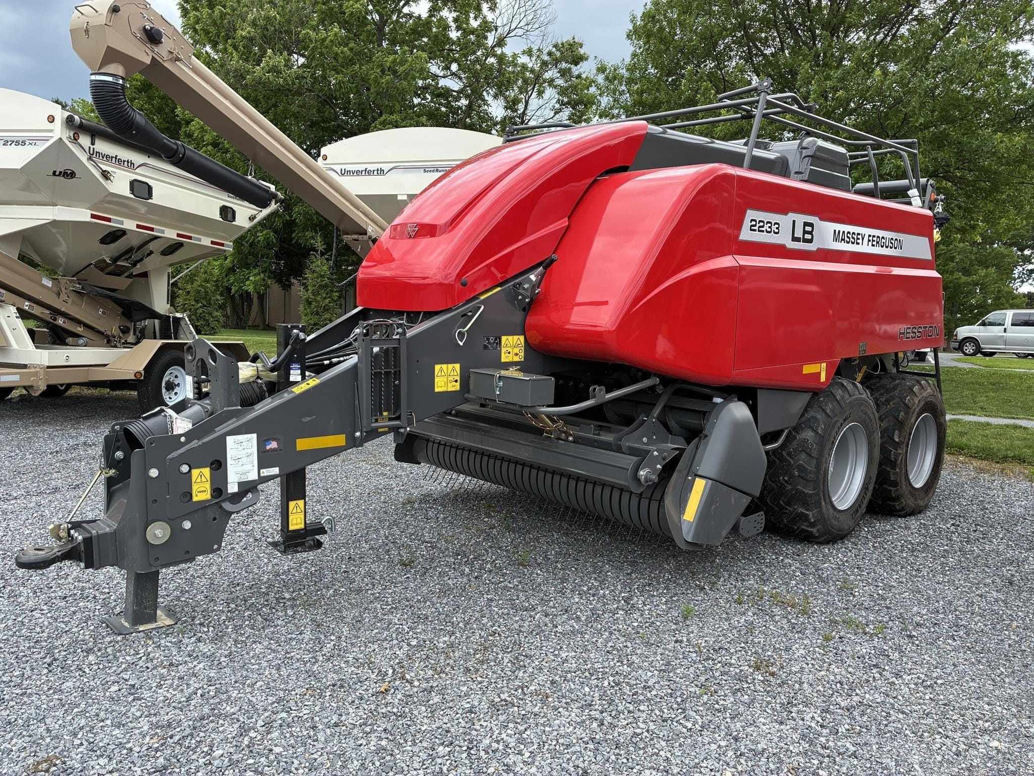 2026 Massey Ferguson LB2233 Equipment Image0