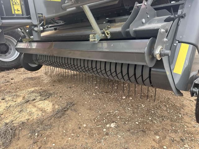 Image of Massey Ferguson LB2244 equipment image 2