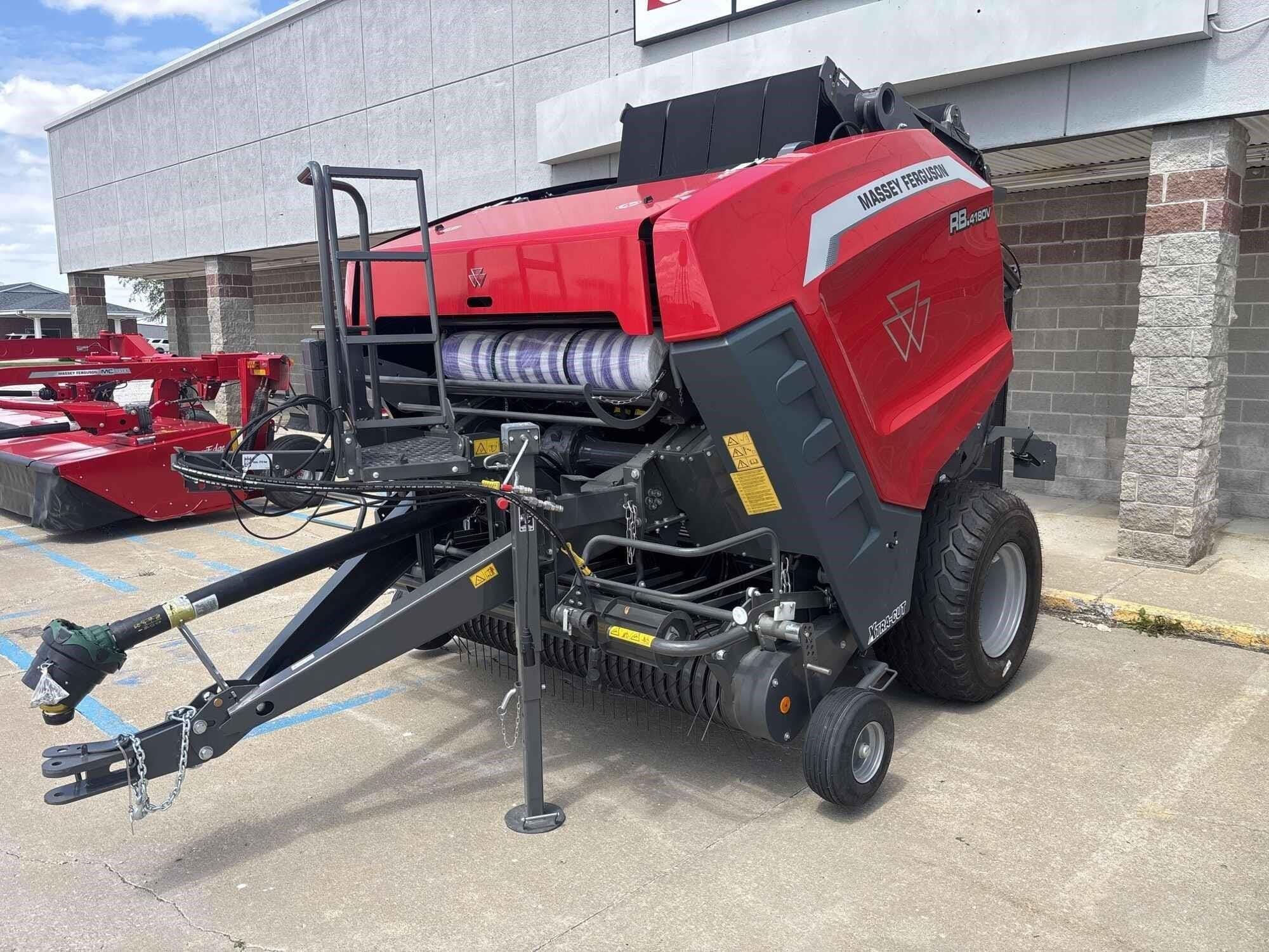 Main image Massey Ferguson RB4180V