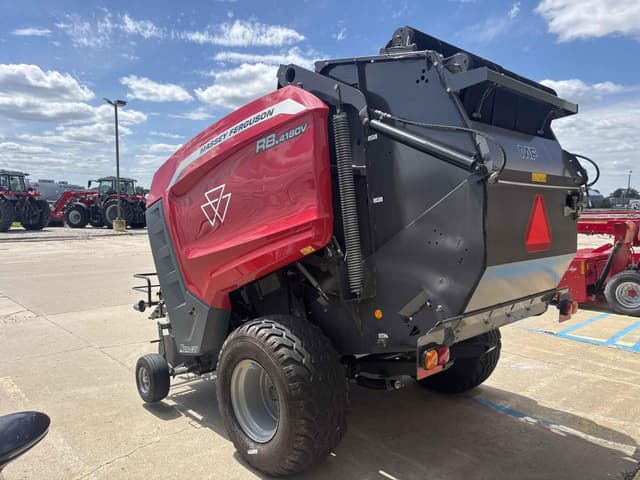 Image of Massey Ferguson RB4180V equipment image 3