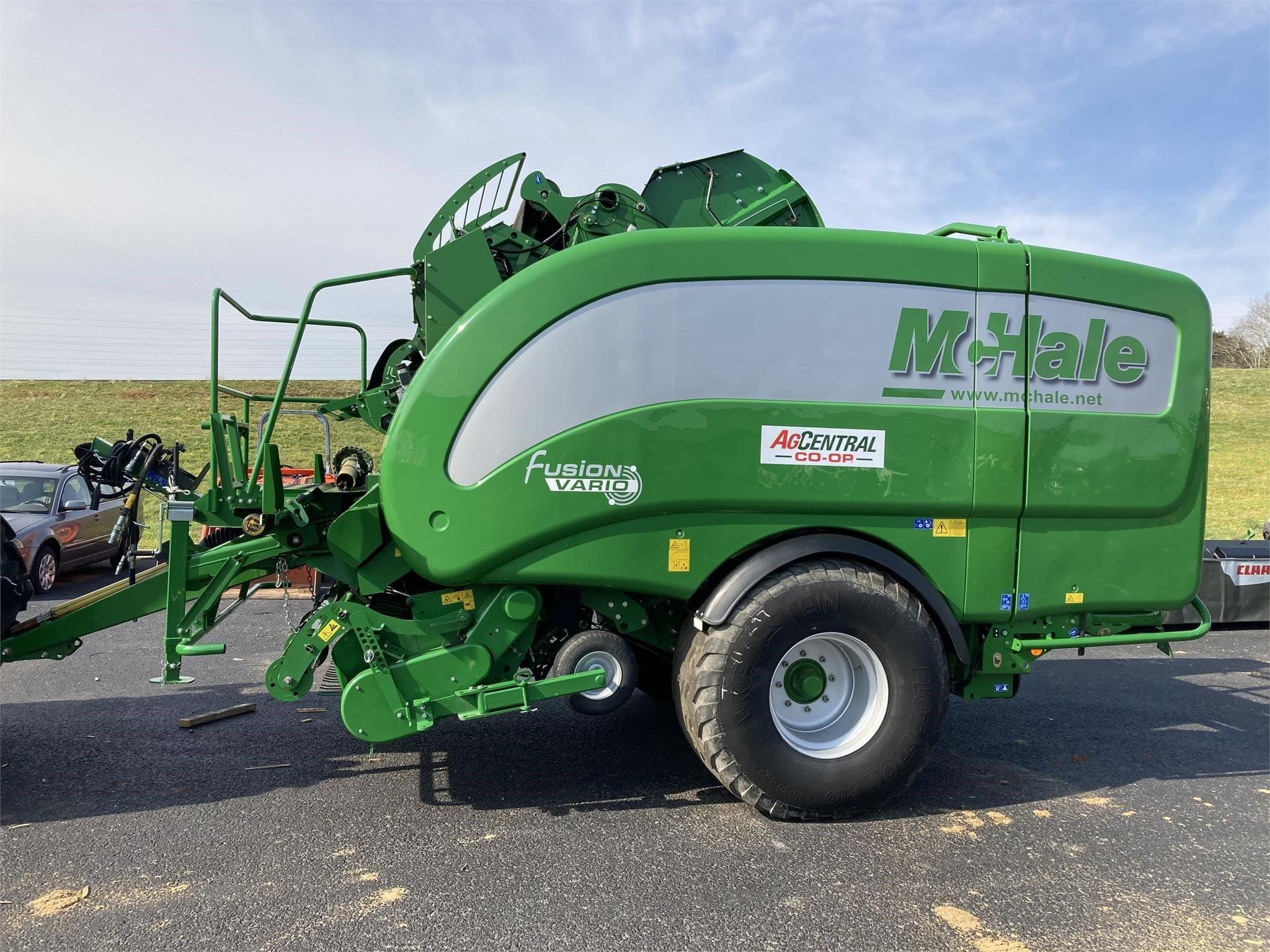 2026 McHale Fusion Vario Equipment Image0